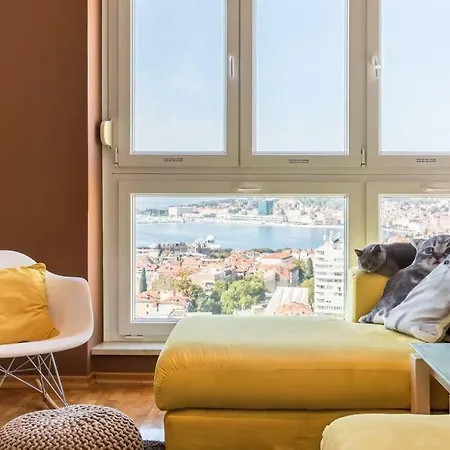 Penthouse Ema Apartmán *